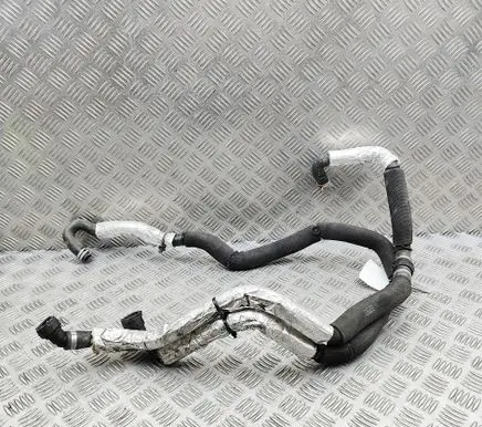 Volvo C40 Engine coolant pipe/hose 32339721 32339718