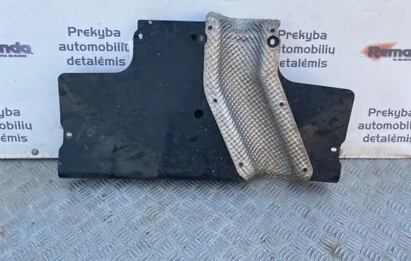 Mercedes-Benz CLA C117 X117 W117 Exhaust heat shield A2463520391