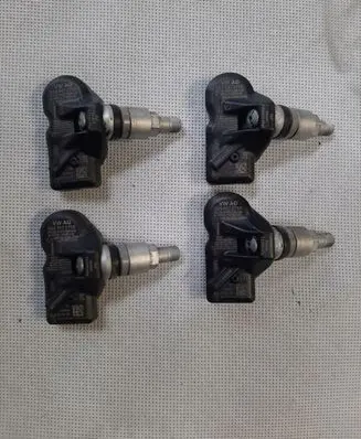 Volkswagen Golf VIII Tire pressure sensor 5Q0907275B