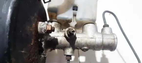 Mazda 323 Master brake cylinder