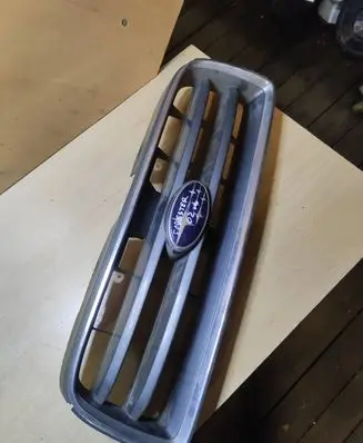 Subaru Forester SF Front grill 91121