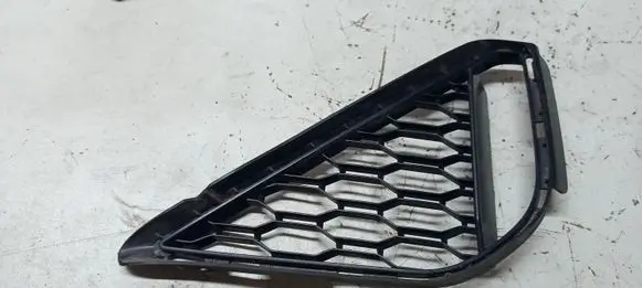 BMW X2 F39 Front bumper lower grill 8069097