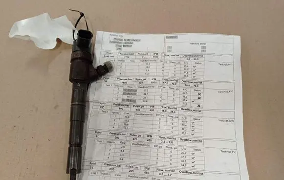 Opel Zafira B Fuel injector 0445110243