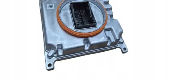 Volkswagen Passat Alltrack Voltage converter/converter module 
