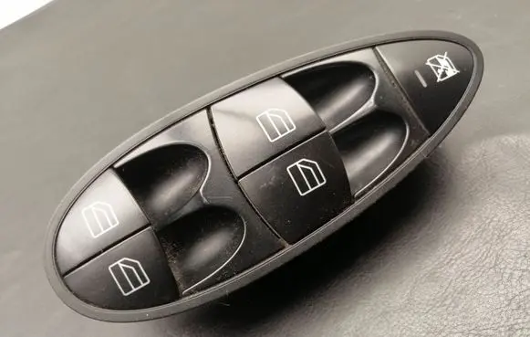 Mercedes-Benz E W211 Electric window control switch A2118210058