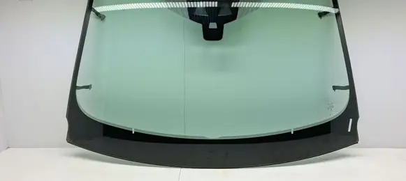 Jaguar XE Front windscreen/windshield window 