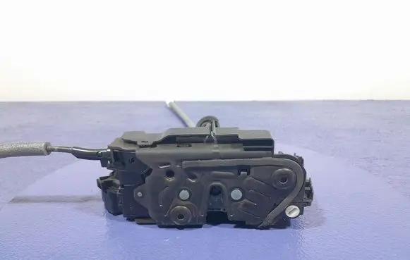 Skoda Kodiaq Rear door lock 5TA839015K