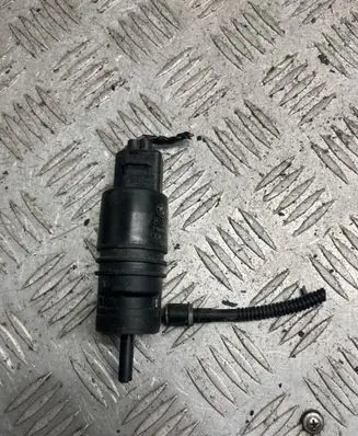 BMW X3 F25 Windscreen/windshield washer pump 8362154