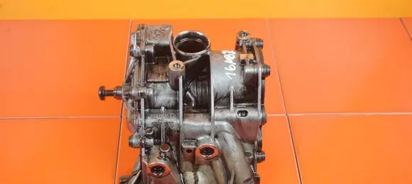 BMW 2 F45 Oil pump 8513756 B47D20B