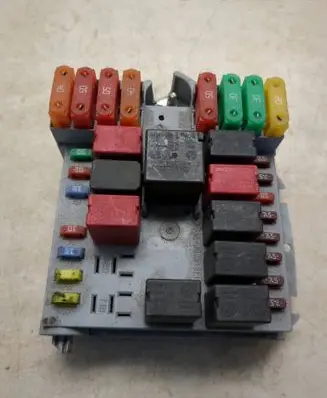 Fiat Bravo Fuse module 0051775688057657