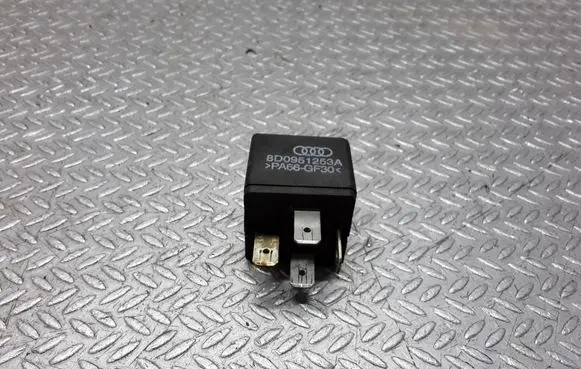 Audi A6 Allroad C5 Horn buzzer relay 8D0951253A