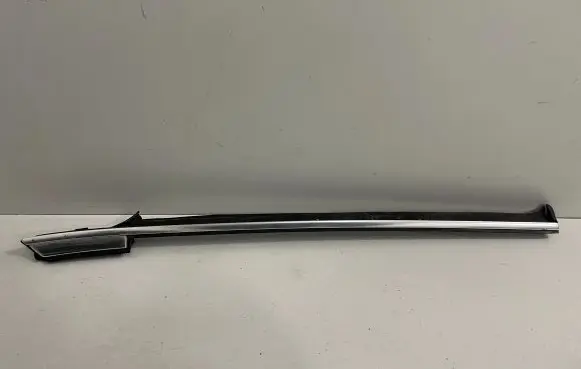 BMW M3 e92 Rear door glass trim molding 7119097