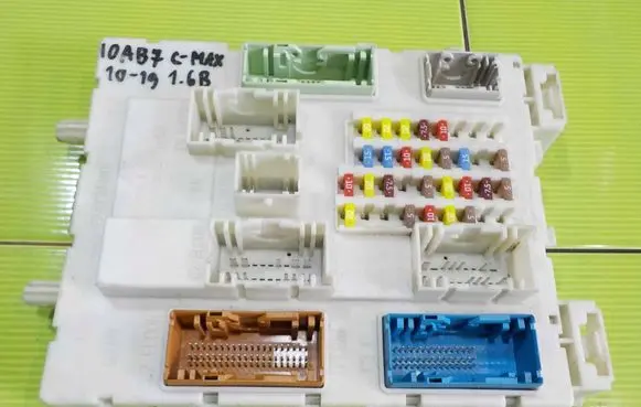 Ford C-MAX II Fuse box set BV6N14A073DP 10AB7