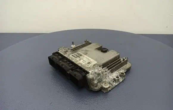 Ford Focus C-MAX Engine control unit/module ECU 0281011263