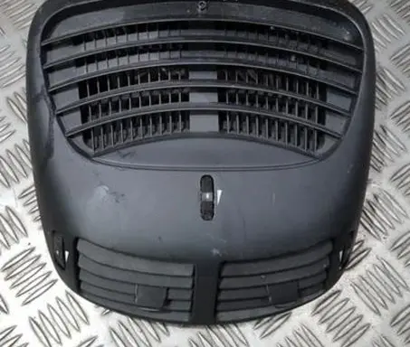 Alfa Romeo 147 Dash center air vent grill 25501 A504