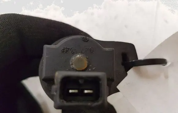 BMW 3 E90 E91 Fuel tank valve 7512581