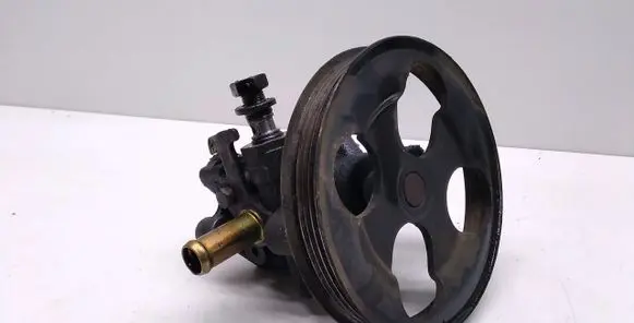 Mitsubishi Space Star Power steering pump