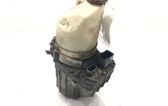 Opel Astra H Power steering pump 13192897