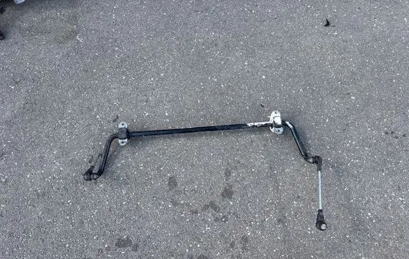 BMW i4 Front anti-roll bar/sway bar 6895118