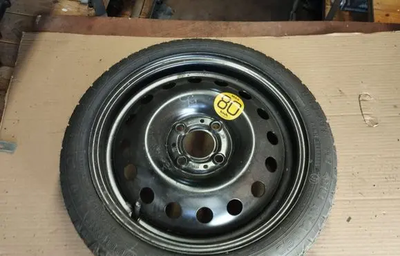 Nissan Note (E11) R15 spare wheel 