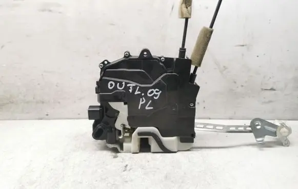 Mitsubishi Outlander Front door lock