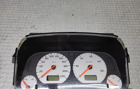 Volkswagen Golf III Speedometer (instrument cluster) 1H0919864R 6160633161