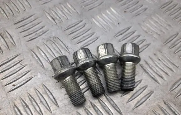 Audi A4 S4 B9 Nuts/bolts 