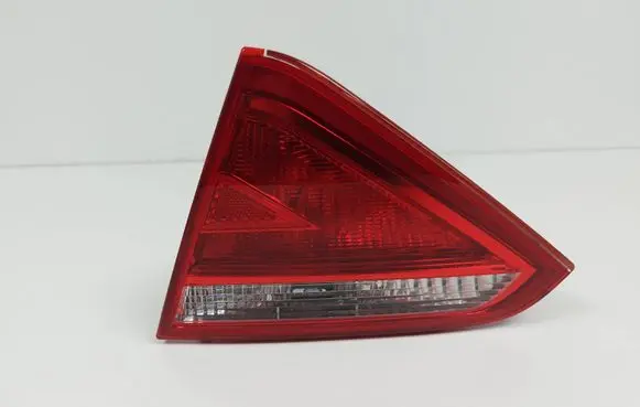 Audi A5 8T 8F Tailgate rear/tail lights 8T0945094 AU484 27010212