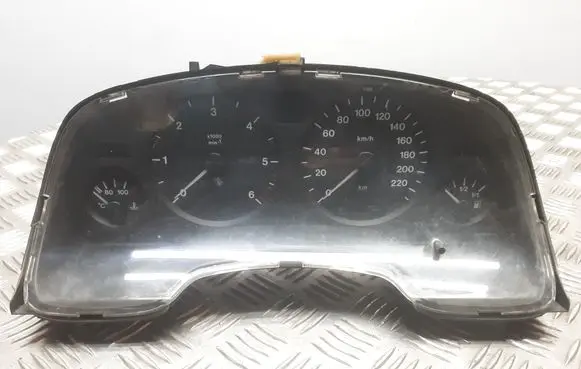 Opel Zafira A Speedometer (instrument cluster) 24419560