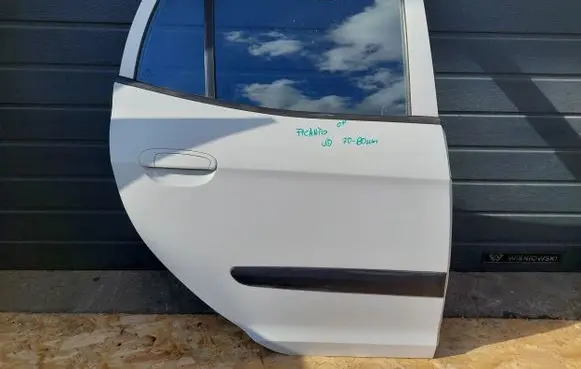 KIA Picanto Front door