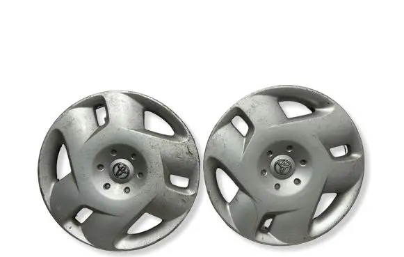 Scion xB R15 wheel hub/cap/trim 