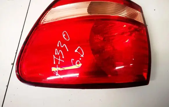 Toyota Avensis Verso Rear/tail lights