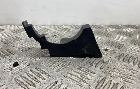 BMW 5 F10 F11 Other engine bay part 8511922 12418511922