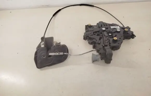 Volkswagen Transporter - Caravelle T5 Sliding door lock 7E0843654 7H0843604