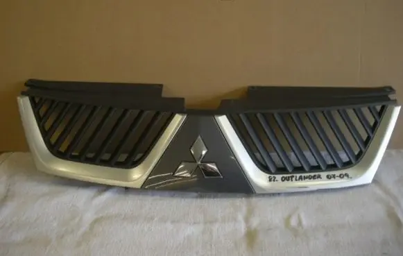 Mitsubishi Outlander Front bumper upper radiator grill
