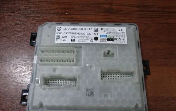 Mercedes-Benz C W206 Trunk lid opening control unit a2069003317