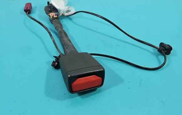Ford Focus Front seatbelt JX7BA61209AEW IMPRK1536909