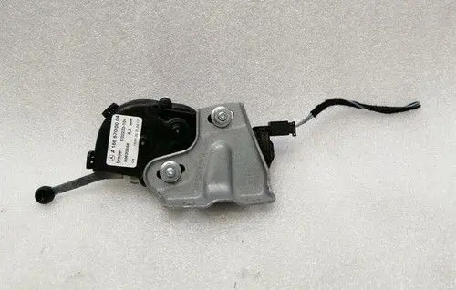 Mercedes-Benz ML W166 Front door window regulator motor A1666700004