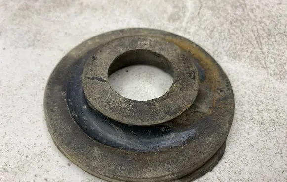Volkswagen PASSAT B6 Rear coil spring rubber mount 