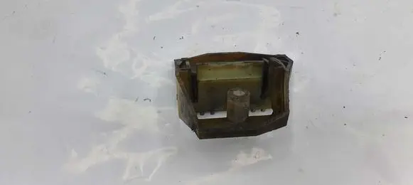 BMW 5 E39 Radiator mount bracket 17112247894