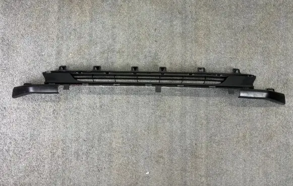 Peugeot 208 Front bumper lower grill 9810516180 K3050