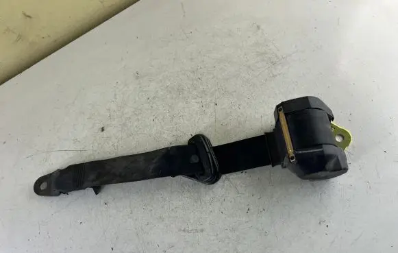 Nissan Micra Rear seatbelt 33048808 88845AX311
