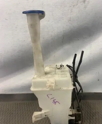 KIA Ceed Lamp washer fluid tank 986101W100 986101H500 986101H201