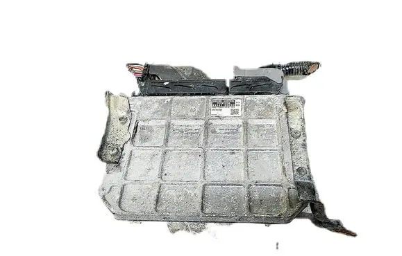 Toyota Avensis T270 Engine control unit/module ECU 89661-05D30