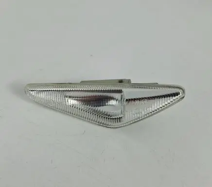 BMW X5 E70 Front fender indicator light 7267978