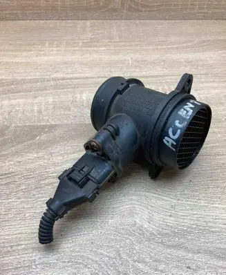Hyundai Accent Mass air flow meter 2816422610 9220930001