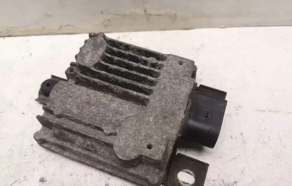 Porsche Cayenne (9PA) Fuel injection pump control unit/module 7P0906093