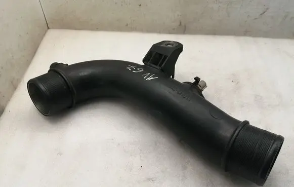 Toyota Avensis T250 Intercooler hose/pipe 173620R011