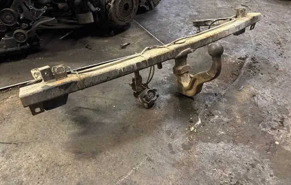 Audi A4 S4 B5 8D Tow bar set 
