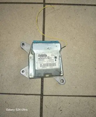 Renault Trafic II (X83) Airbag control unit/module 608361600B 8200469203 93856086